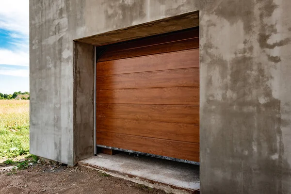 Brown Automatic Sectional Metal Garage Doors — Foto de Stock