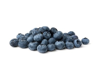 beyaz arkaplanda yaban mersini izole.