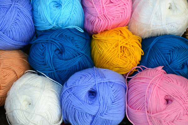 colored cotton yarn in Hanks