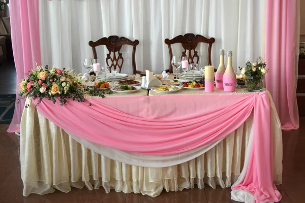 Slavnostní svatební stůl — Stock fotografie