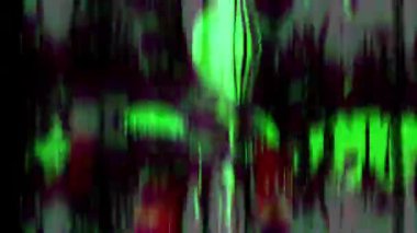 Mavi Çizgiler Çerçeveyi Pembe Geçiş 'e Genişletiyor