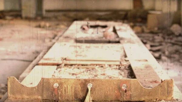 Arruinado Viejo Tanque Aceite Titular Destruido Abandonado —  Fotos de Stock