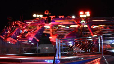 Ay parkında dönme dolap