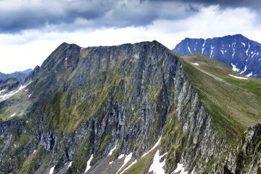 Güzel yaz peyzaj Fagaras Dağları