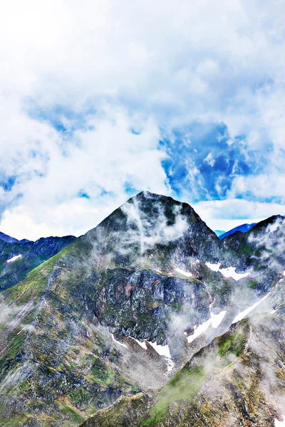 Landscape with Fagaras mountains — Stock Photo, Image