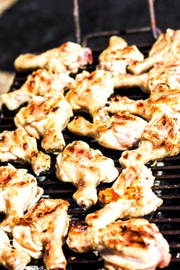 Izgarada tavuk eti 