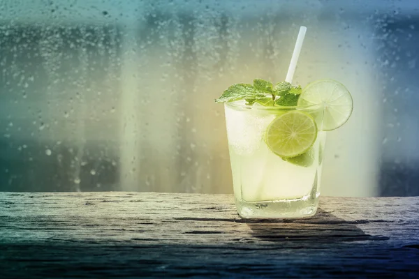 Frischer Mojito-Cocktail — Stockfoto