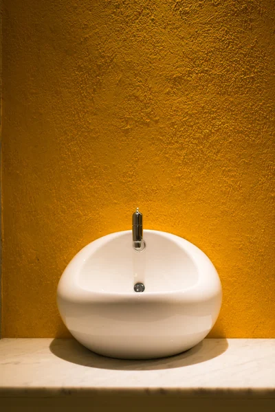 Straight On Close Up of Modern Bathroom Sink — Stock Photo, Image