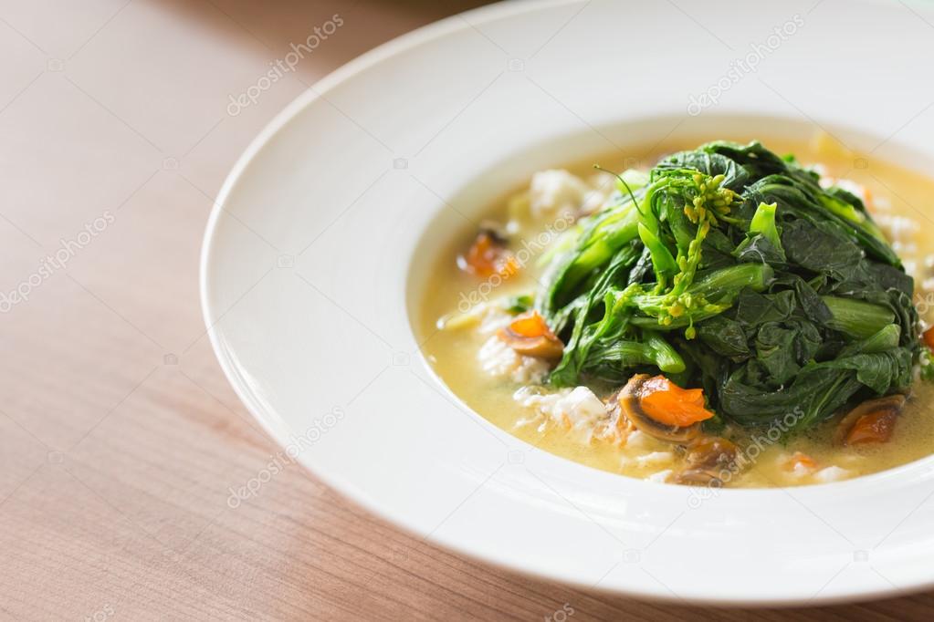 spinach soup menu