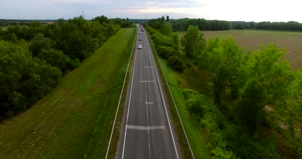 アスファルト道路の空中ビュー — ストック動画