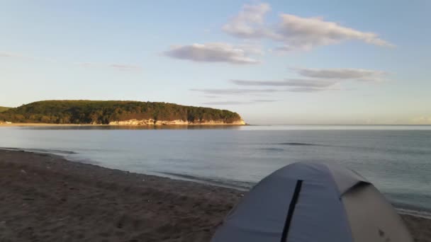 Camping tente sur la plage — Video