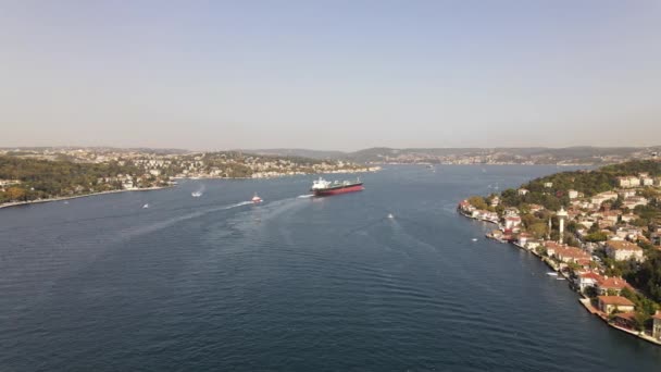 İstanbul Boğazı İHA 'sına Şehir Görünümü — Stok video