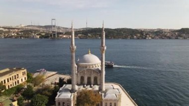 Havadan bakıldığında Müslüman Ortakoy Camii