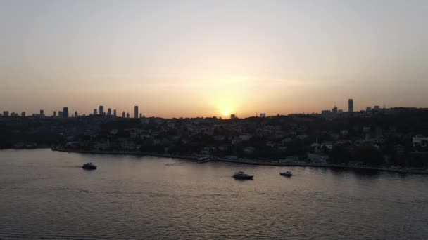 Vista aérea Estambul Bósforo Puesta del sol — Vídeos de Stock