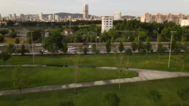 Hava manzaralı şehir parkı bahçesi