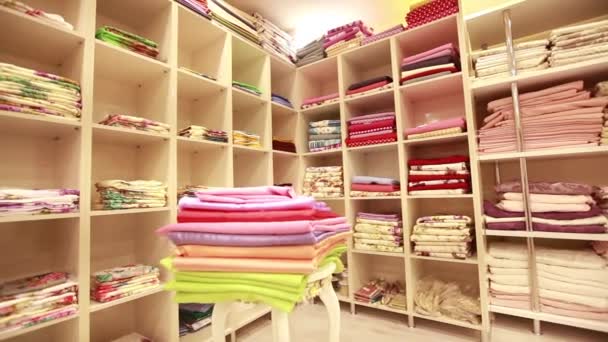 Průmyslová šicí textilie — Stock video