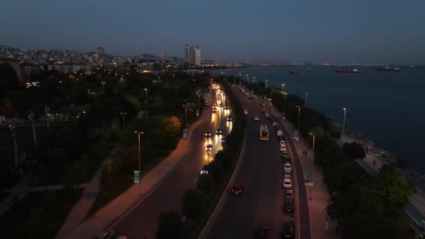 Міський нічний повітряний безпілотник — стокове відео