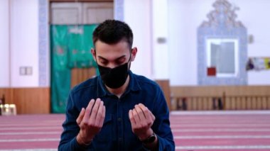 Covid19 hakkında genç müslüman duası