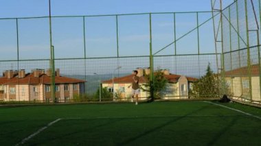 Genç adam sporu