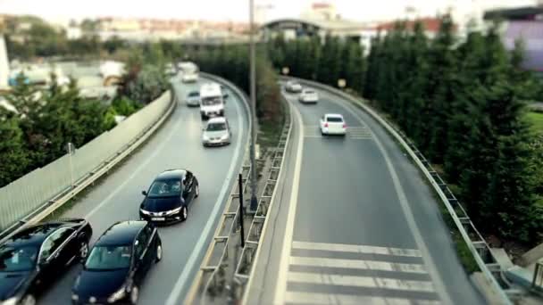 城市交通流量与建筑物的时间 — 图库视频影像