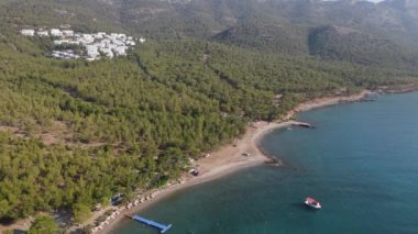 Orman tatil köyü beyaz sahil