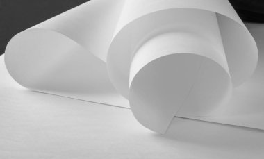 Siyah beyaz bir rulo..