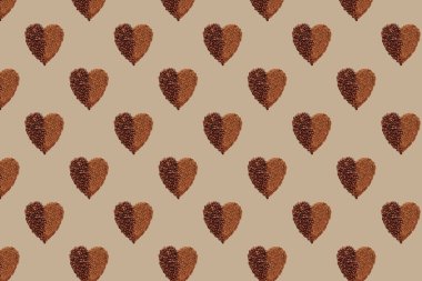 Kalp, kavrulmuş kahve çekirdekleri ve bej arka planda hazır granüllenmiş kahveden elde edilir. Tek renkli olsun. Kahve için aşk. Kusursuz desen