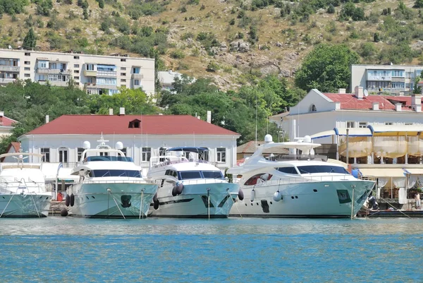 Muchos barcos — Foto de Stock