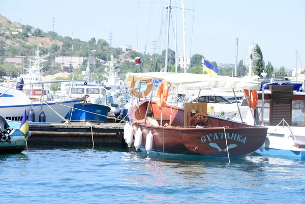 Pleasure boat in Crimea — Stock Photo, Image