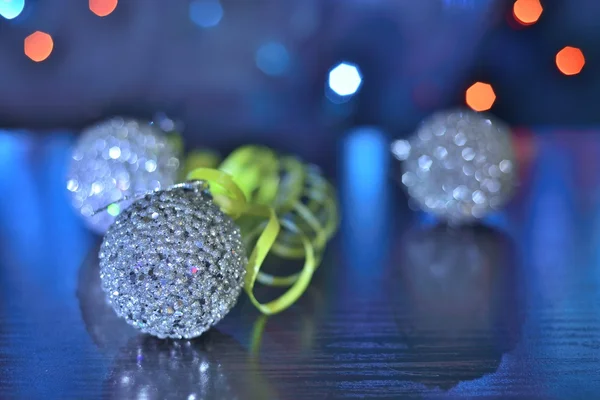 Bola de Navidad de plata — Foto de Stock