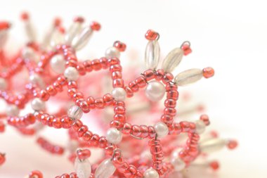  Kırmızı boncuklar