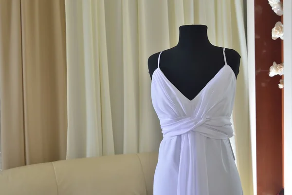 Vestido de noiva minimalista — Fotografia de Stock