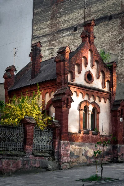 Old medieval red small house in Lviv — Stock Photo, Image