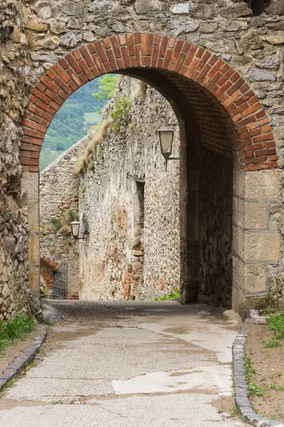 Arco de entrada al castillo de Trencin en Eslovaquia —  Fotos de Stock