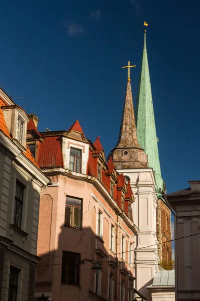 Věž kostela v Rize, Lotyšsko — Stock fotografie