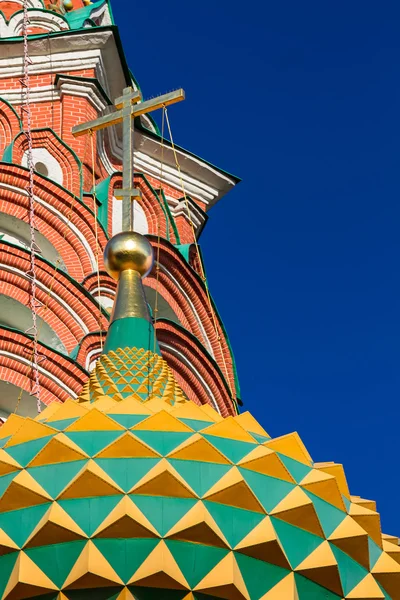 St. Cathédrale de Basile à Moscou par une journée ensoleillée — Photo