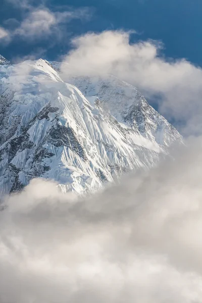 Montañas nevadas altas blancas de Nepal, región de Annapurna — Foto de Stock