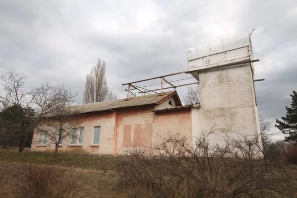 Old building of small telescope in the Crimea in the autumn — Stock Photo, Image