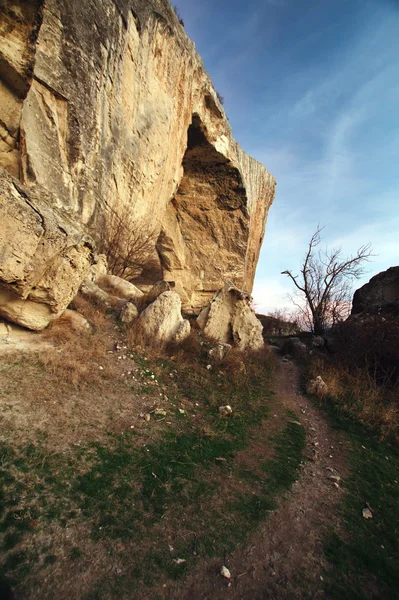 Rocky гірський хребет з піщанику на заході сонця в Криму — стокове фото