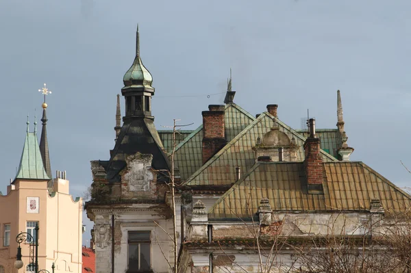 Komplex sammansättning av stadens takåsar i Prag — Stockfoto