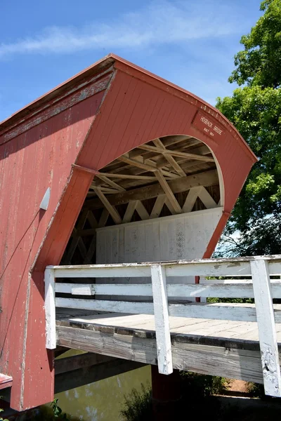 Hogback täckta bron-Winterset, Iowa — Stockfoto