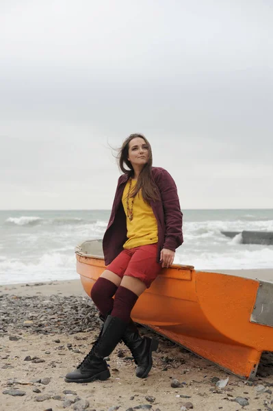 Autumn Casual Outfit Woman Portrait Dressed Yellow Sweater Necklace Sitting — Stock Photo, Image