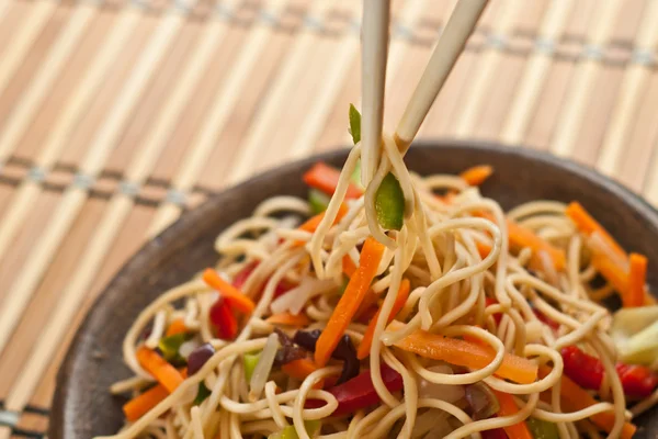 Çin noodle sebzeli — Stok fotoğraf