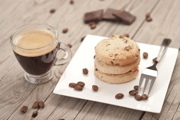 Copa de galletas de espresso y chocolate . — Foto de Stock