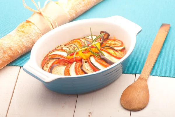 Ratatouille 접시, 캐 서 롤. — 스톡 사진