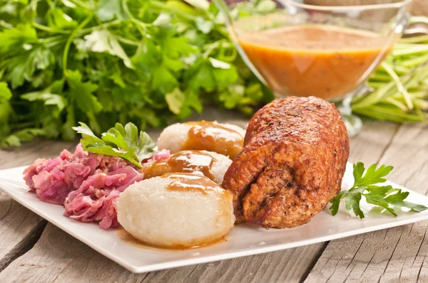 Traditional Polish, Silesian dish. Meat roulade with potato dump — Stock Photo, Image