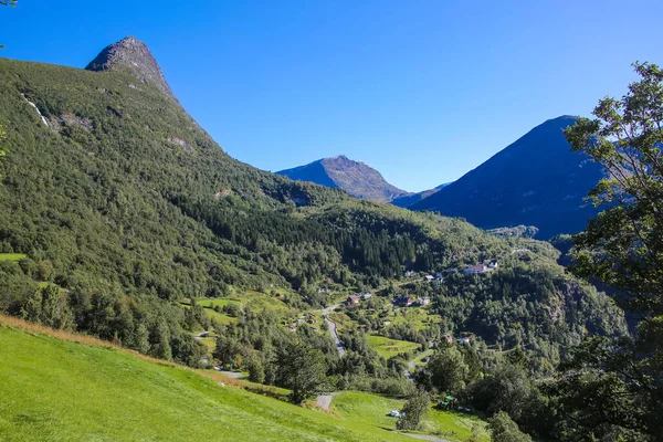 Vacker Utsikt Från Fosserasa Vandringsled Berg Byar Och Dallandskap Nära — Stockfoto