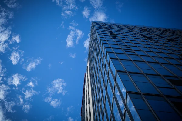 Gedeeltelijke close-up van de moderne architectuur — Stockfoto