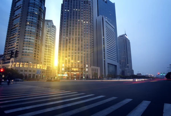 Crepúsculo, Shanghai Pudong Road — Fotografia de Stock