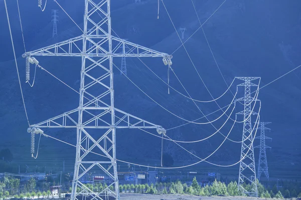 Hoog voltage power tower — Stockfoto